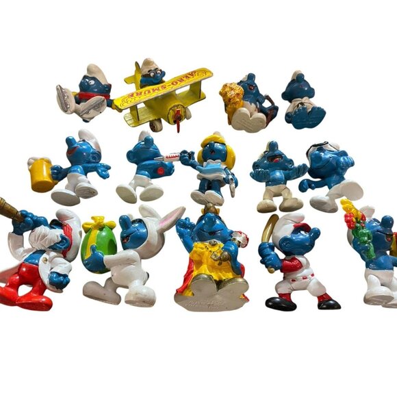 Vintage Smurfs Figurines Lot 1970s & 1980s By Schleich & Peyo - PVC Pinback Pin - Picture 4 of 6